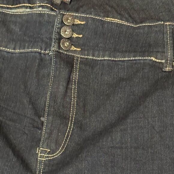 Torrid Women's Dark Blue Premium Jeans size 30XT - Picture 2 of 7
